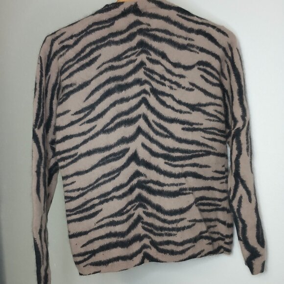 UEC Parisian Signature Animal Print Angora Button up cardigan Sweater sz Large - Picture 8 of 12